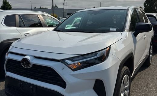 2025 Toyota RAV4 LE