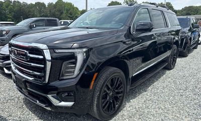 2025 GMC Yukon XL Elevation