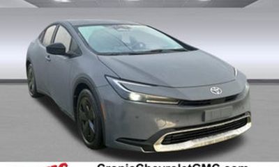 2025 Toyota Prius LE