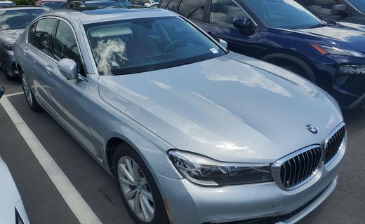 2018 BMW 740i