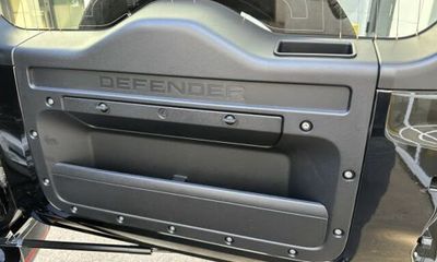 2024 Land Rover Defender 110 V8