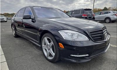 2013 Mercedes-Benz S-Class S550V