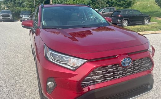2020 Toyota RAV4 Limited HV