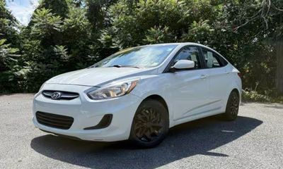 2017 Hyundai Accent SE Base