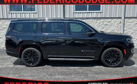 2023 Jeep Wagoneer Base