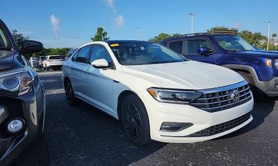 2019 Volkswagen Jetta SEL Premium W