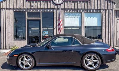 2005 Porsche 911 Carrera 4 4S