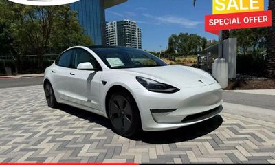 2022 Tesla Model 3 Long Range