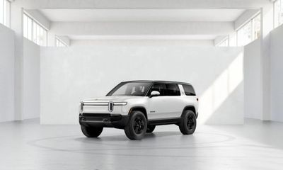 2026 Rivian R1S
