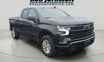 2023 Chevrolet Silverado RST