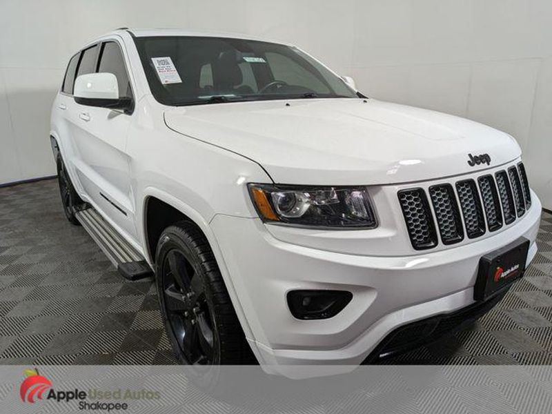 2015 Jeep Grand Cherokee — a typically priced live listing