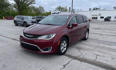 2020 Chrysler Pacifica Touring
