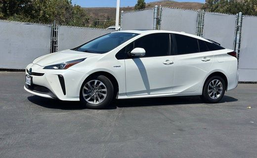2020 Toyota Prius LE
