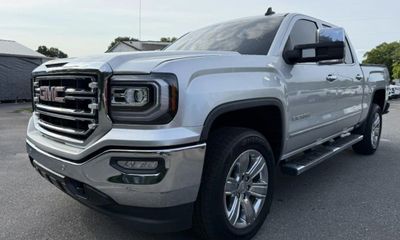 2017 GMC Sierra SLT