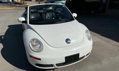 2010 Volkswagen Beetle Comfortline Convertible