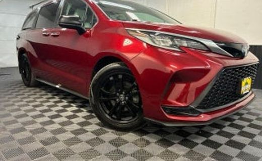 2022 Toyota Sienna XSE