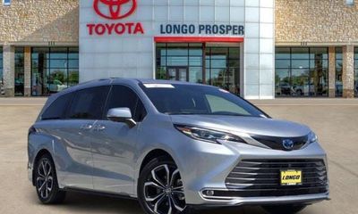 2025 Toyota Sienna Platinum