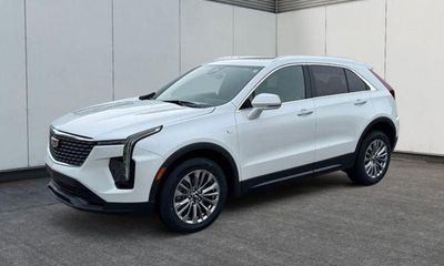 2024 Cadillac XT4 Premium Luxury