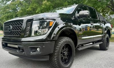 2019 Nissan Titan SV