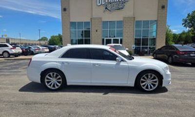 2019 Chrysler 300 Limited US CAN