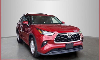 2021 Toyota Highlander LE