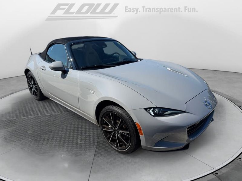2025 Mazda MX-5 — a typically priced live listing