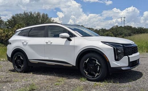 2026 Kia Sportage EX