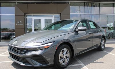 2026 Hyundai Elantra SE