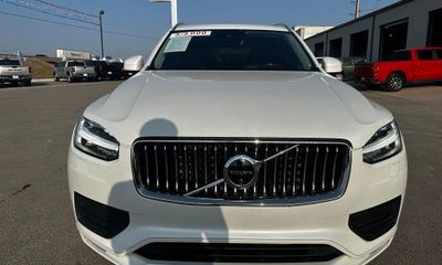 2021 Volvo XC90 Momentum