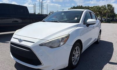 2019 Toyota Yaris L