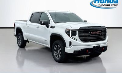 2025 GMC Sierra AT4