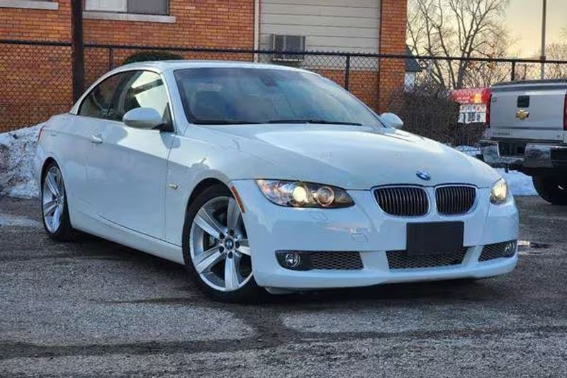 2007 Bmw 335I — a typically priced live listing