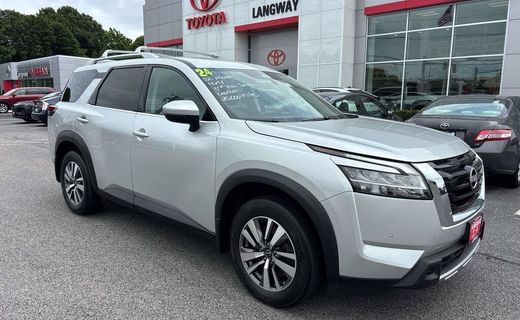 2024 Nissan Pathfinder SL