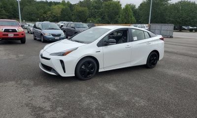 2021 Toyota Prius LE