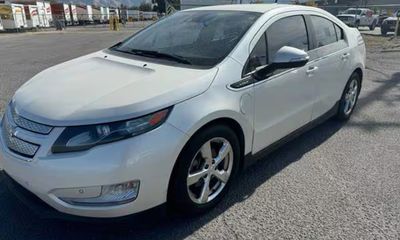 2013 Chevrolet Volt Premium