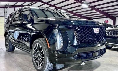 2025 Cadillac Escalade Sport Platinum