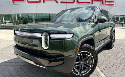 2025 Rivian R1S Adventure