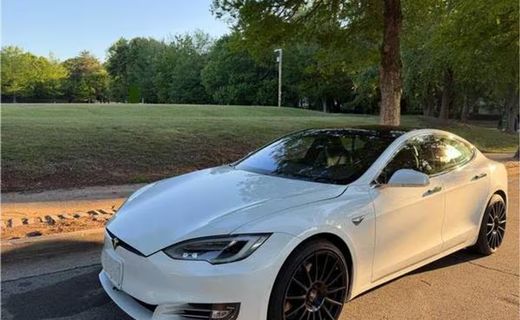2020 Tesla Model S Long Range Plus