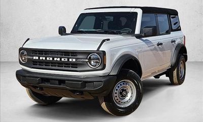 2025 Ford Bronco Base