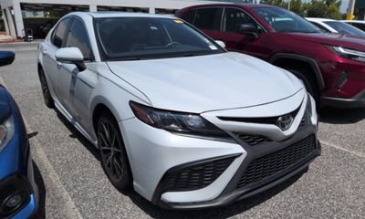 2022 Toyota Camry SE