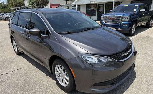 2017 Chrysler Pacifica Touring