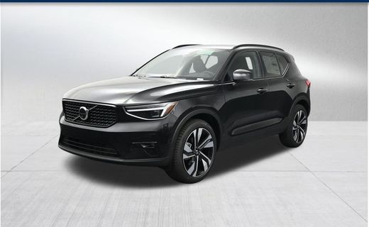 2026 Volvo XC40 Plus Dark
