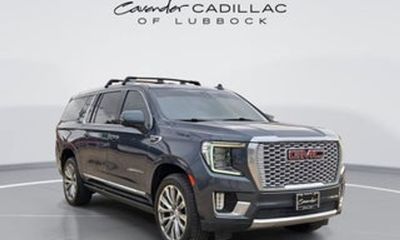 2023 GMC Yukon XL SLE