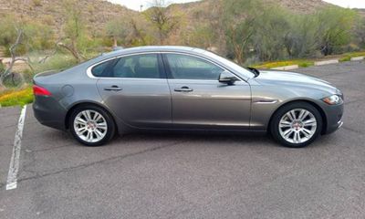 2016 Jaguar XF Premium