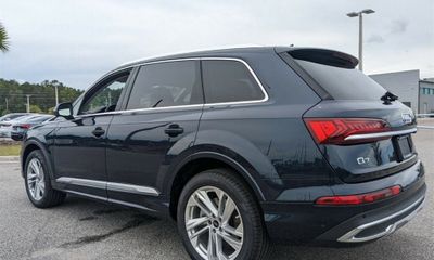 2023 Audi Q7 Quattro Premium Plus