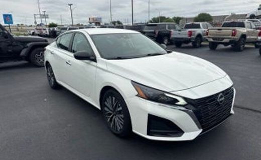 2024 Nissan Altima SV
