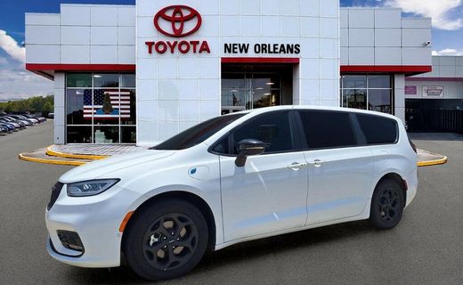 2024 Chrysler Pacifica Select