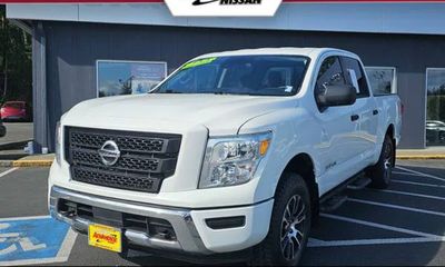 2022 Nissan Titan SV