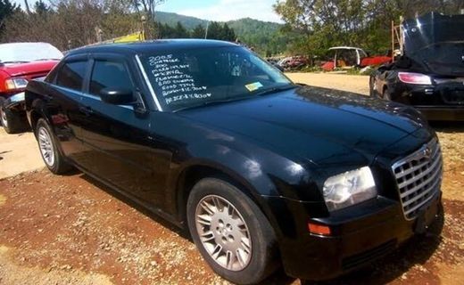 2005 Chrysler 300 Base