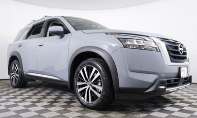 2023 Nissan Pathfinder Platinum